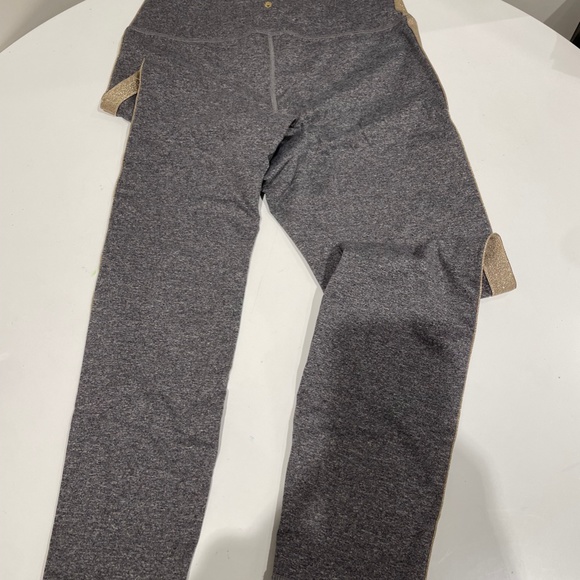 Spiritual Gangster leggings LIKE NEW size L - Picture 4 of 4